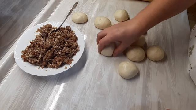 Хрустящие чебуреки тесто тонкое.