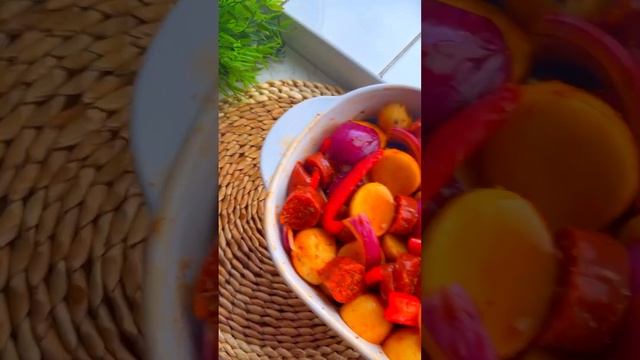 😋 Chorizo & New Potato Traybake 🤤 #shorts #food #short смотреть онлайн