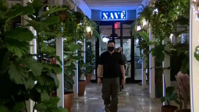 South Florida Restaurant Owners Facing Uncertain Times смотреть онлайн