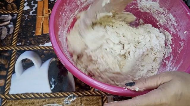 ДРОЖЖЕВОЕ,УНИВЕРСАЛЬНОЕ ТЕСТО! ПОЛУЧАЕТСЯ ВКУСНОЕ,ПОРИСТОЕ!ПОДХОДИТ ДЛЯ ПИРОГОВ,ПИРОЖКОВ,БЕЛЯШЕЙ!