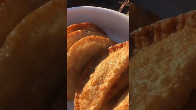 Домашние чебуреки🤤💛 #чебурекисмясом #чебурек #чебурекирецепт #еда #cheburek #eat #eating #asmr