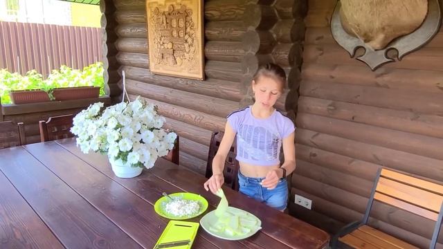 Закуска из сырых кабачков     Raw zucchini appetizer