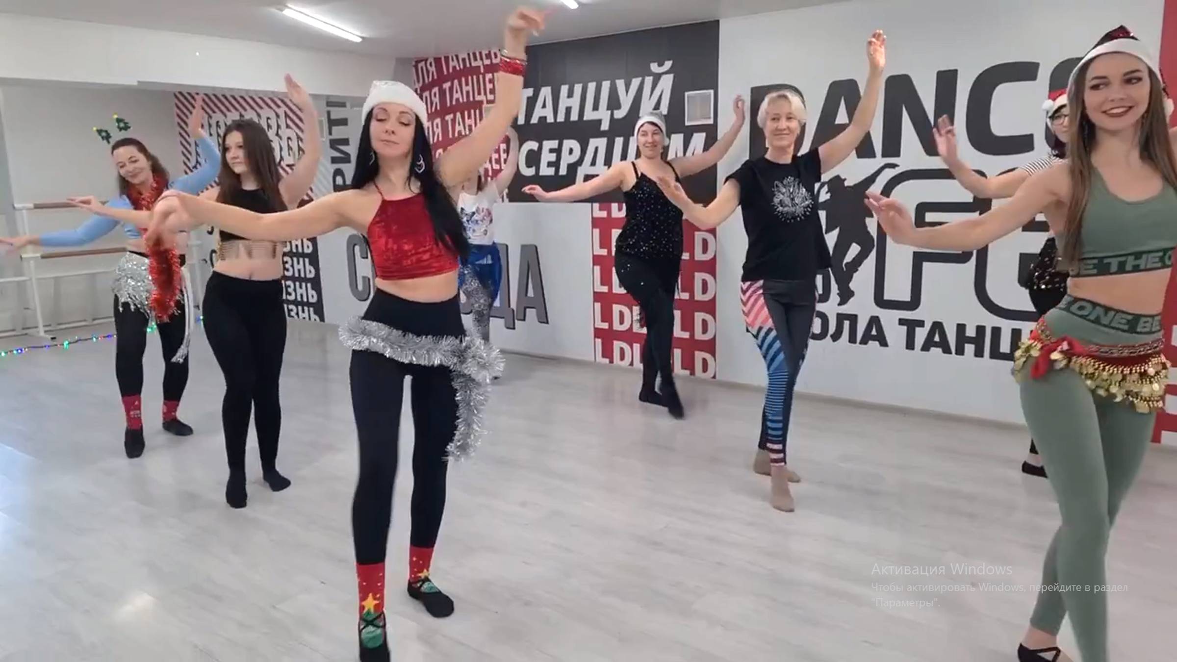 Восточные танцы для девушек в Белгороде. Школа танцев Dance Life
