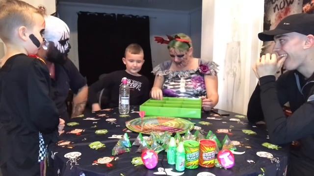 Yorkshire pudding challenge, Kenny does Carolina reaper 🥵then Halloween vlog mukbang uk