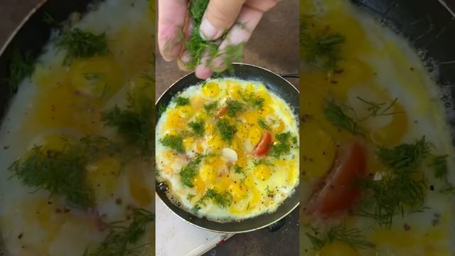 Яичница из перепелиных яиц