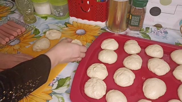 СОСИСКИ В ТЕСТО ЖАРЕНЫЕ НА СКОВОРОДЕ.