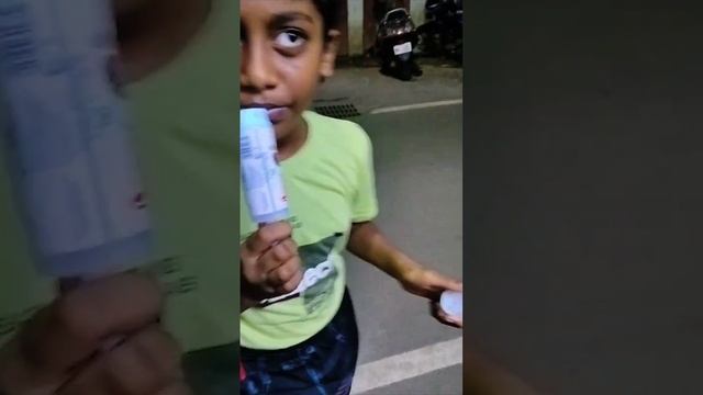 Be aware of push up ice cream...chinna careless ice cream poche .. #food смотреть онлайн