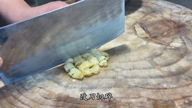 看看酒店大廚怎麼做土豆絲的，這烹飪技巧太棒了，看完後不服不行【留意美食】#土豆絲 #土豆 #土豆食譜