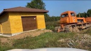 Интересная работа тракторов Т-130МГ-1 и ДТ-75Б на одном объекте.