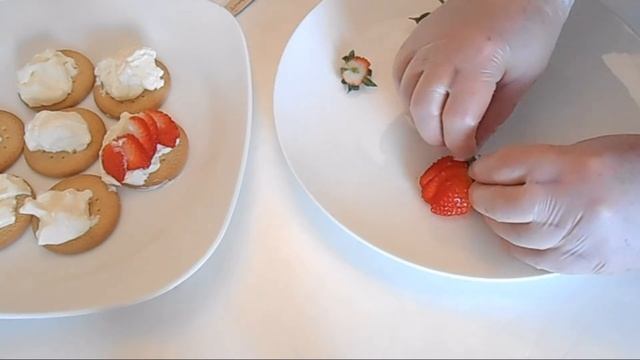 Десерт с творожным кремом для детей. Простой пасхальный десерт для детей! смотреть онлайн