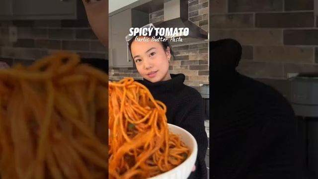 Spicy Tomato Garlic Butter Pasta 🍝 My most precious pasta recipe, I promise you it changes lives✨ смотреть онлайн