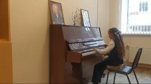 Черни, этюд N43, исп. Кира Курдик