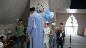 "Коръән бер нурдыр".