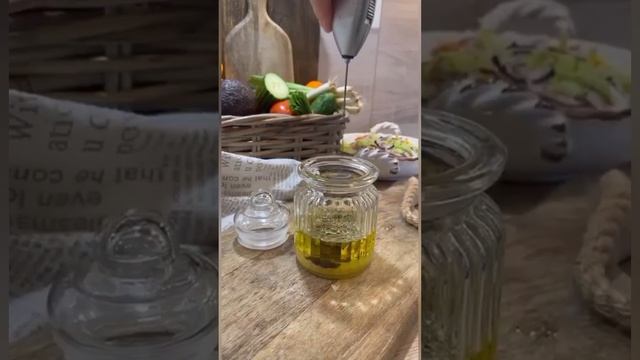 Эта ЗАПРАВКА СТАНЕТ ИЗЮМИНКОЙ ,ОВОЩНОГО САЛАТА ! #shorts смотреть онлайн