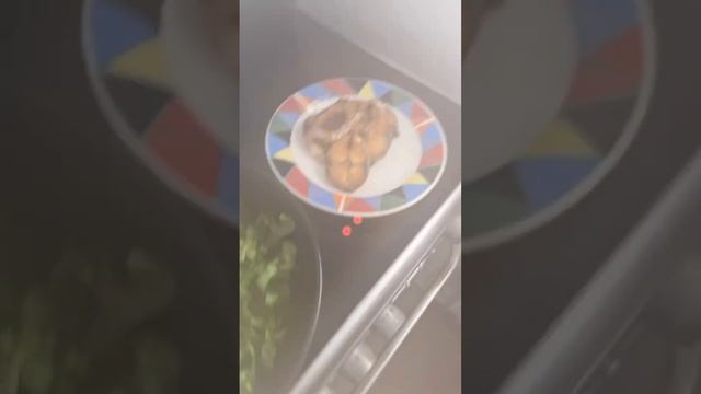 Just bring your plate for this yummy yam 🍠 porridge 🥣 😋 #nigerianblogger #nigeriandelicacies #yam смотреть онлайн