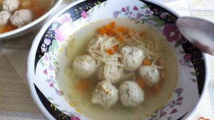 Суп с куриными фрикадельками и вермишелью