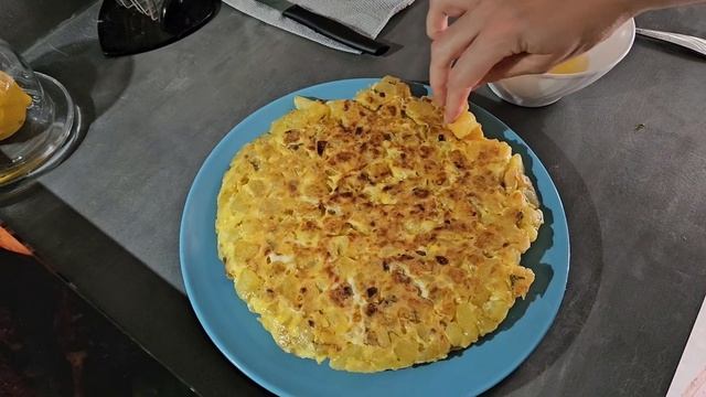 Испанская тортилья. Быстрый рецепт 🥮 #мояжизнь #семья #рецепты #быстрыерецепты #быстроивкусно