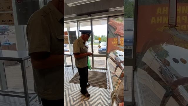 Про курицу. #а4 #рекомендации #россия #shortsvideo #рек #шортс #топ #волгоград #ютуб #shorts #мир смотреть онлайн