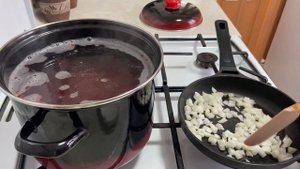 Самый простой рецепт борща! 👍 Борщ без мяса с фасолью! 🥣 Очень вкусный! 😋