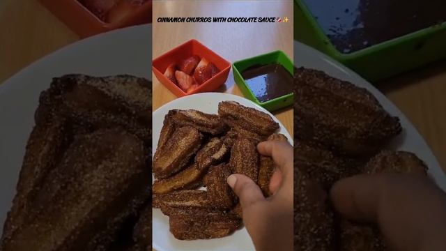 CINNAMON CHURROS WITH CHOCOLATE SAUCE 🍫✨#viral #shorts #trending #mumbai смотреть онлайн