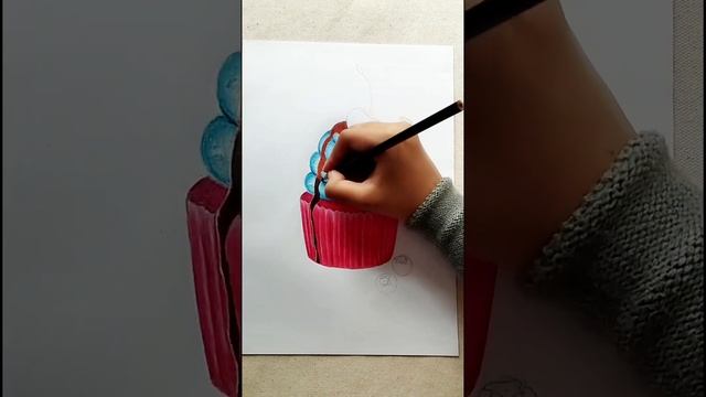Cupcake drawing with color pencil for beginners#shorts #realisticdrawing#cakedrawing