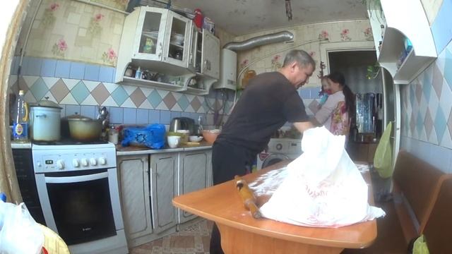 Опять вареники))Муж и жена одна ...))) смотреть онлайн