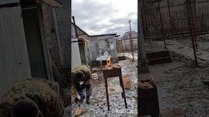 Разжигаем мангал для шашлыка
