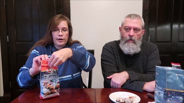 Wicklein Pfeffernüsse Gingerbread Cookies: Glazed, Iced & Cherry Fruit Filled Review смотреть онлайн