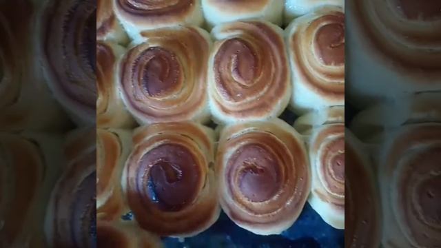 Булочки в молоке. Булочки с клубнич.джемом.Очень мягкие воздушные. смотреть онлайн