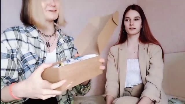 ОБМЕН ПОДАРКАМИ С ПОДРУГОЙ НА 8 МАРТА! 🌷 смотреть онлайн