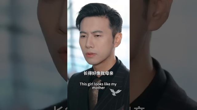 她前腳被趕出家門流落街頭，後腳就被首富未婚夫接回豪門，眾人唏噓這位狠心冷血的爺怎麼可能看上她這個醜小鴨，直到她亮相艷壓全場，一句話便斷人生死，引來各路豪門跪求#陳冠嶧#王藹玲 смотреть онлайн