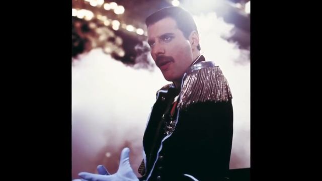 Freddie Mercury Let's Turn It On Official Lyric Video смотреть онлайн