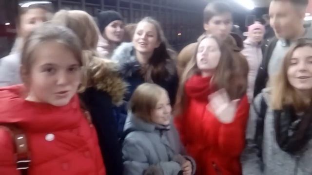 Ватутінці співають гімн України в метро Відня(Австрія) смотреть онлайн