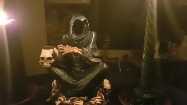 КЛАДБИЩЕНСКИЕ РИТУАЛЫ... ИНГА ХОСРОЕВА