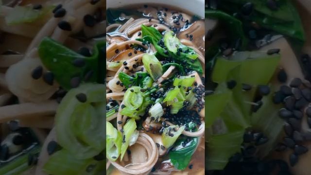 HOMEMADE RAMEN SOUP // gut healing recipe смотреть онлайн