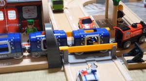 Город Брио ☆ Гараж паровозика Томаса и других поездов. Железная дорога для детей