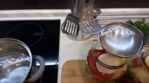 Такой маринад томатов делают из поколения в поколение, очень вкусный!!!