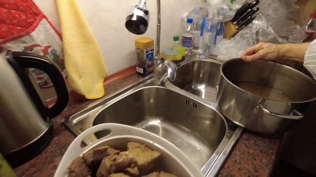 Armenian Home Cooking with Mrs Mitch: Beef Soup смотреть онлайн