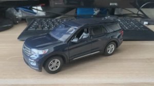 Обзор модели Ford Explorer в масштабе 1/24 от Motormax