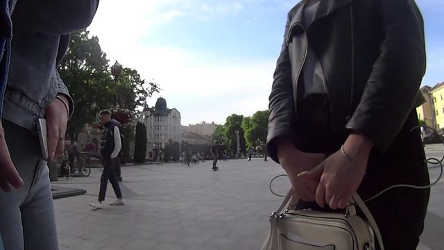 Как снять 2 студенток? Если твой напарник Мастер пикапа который не умеет знакомиться/ #shorts смотреть онлайн