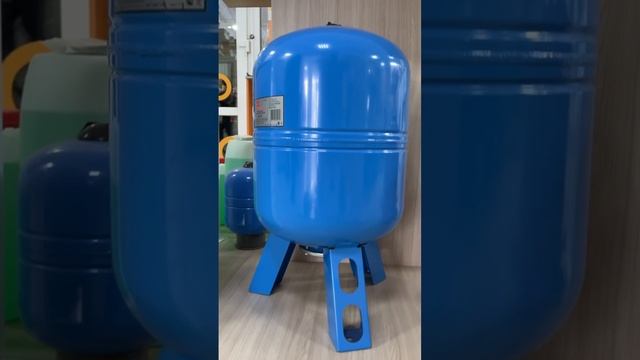Расширительные баки, газовые счетчики, шкаф коллекторный