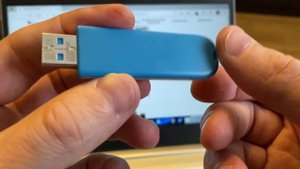 Тест флэшки ADATA C008 CLASSIC 32G. 6 лет гарантии дают и 10 лет срок службы. USB Flash Drive.