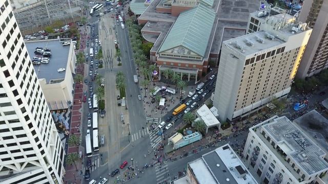 Drone + Mardi Gras? смотреть онлайн