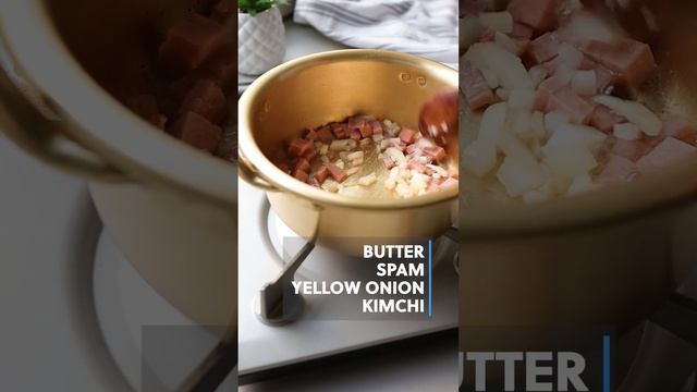 Kimchi Fried Rice with Spam and Egg смотреть онлайн
