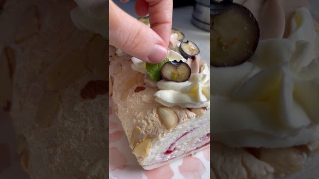 Merengue or Pavlova Roulade very delicious🔥 #cakeshorts #pavlova #cake  #homemade #baking #yummy