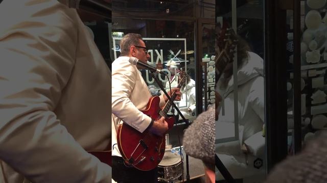 Geno & His Rockin' Dudes - Nadine (Chuck Berry) смотреть онлайн