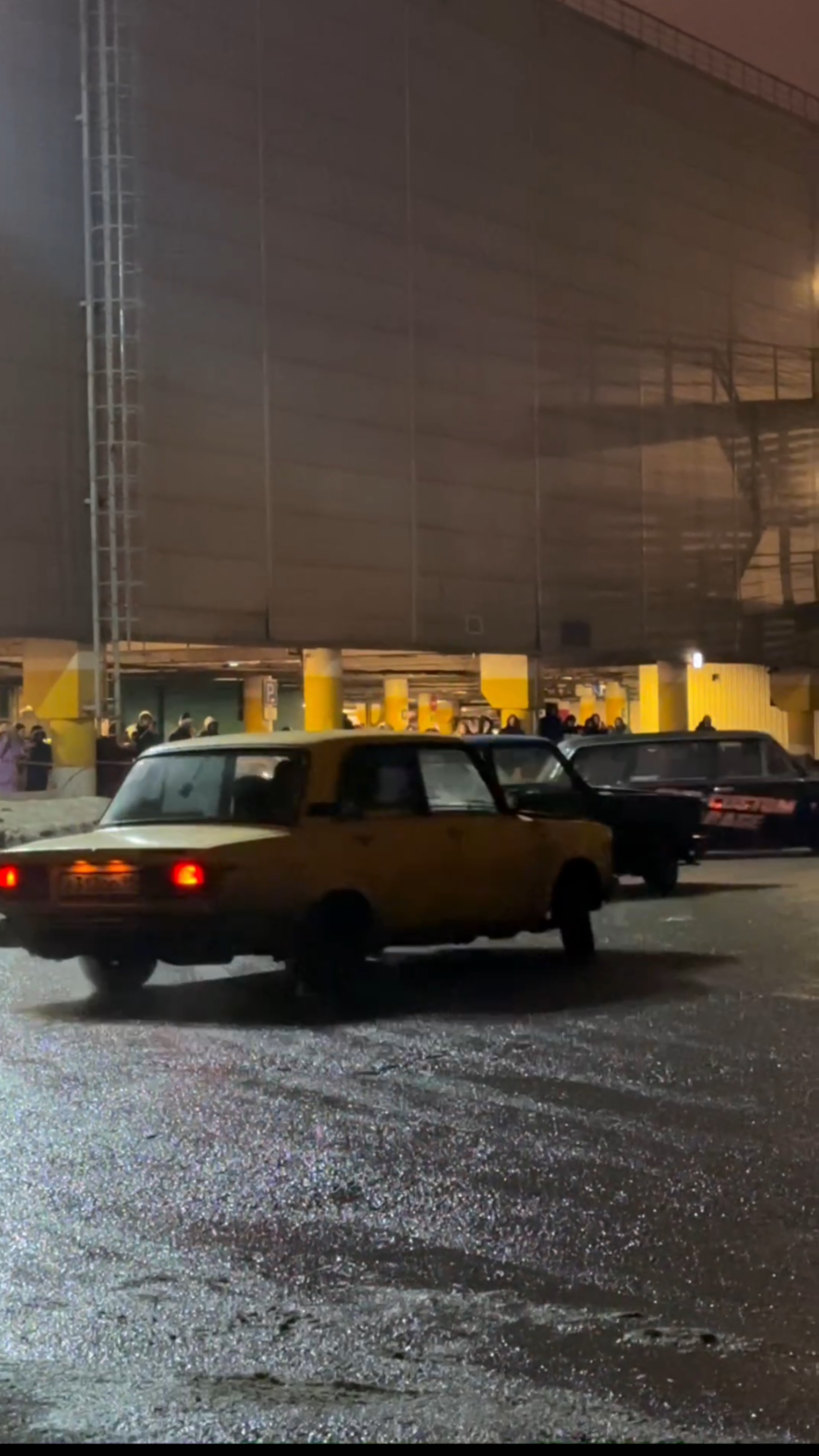 Дрифт на Меге Белая дача. DNB. смотреть онлайн