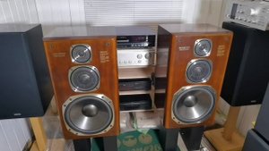 Onkyo monitor 2000x