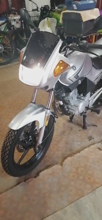 YAMAHA YBR125, прогрев двигателя, 4000 оборотов в мин.