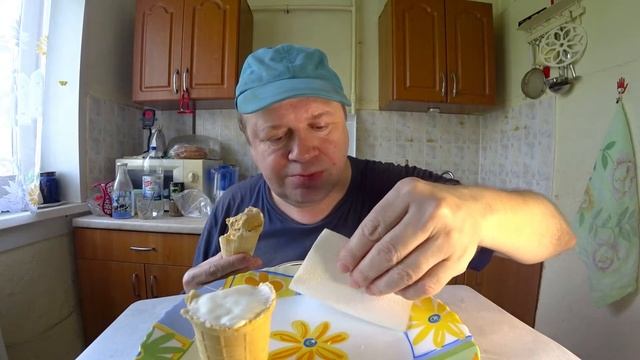 #лето #mukbang #ASMR #food Мукбанг- мороженое. 2 разноцветных пломбира. Простая и вкусная еда. 1365